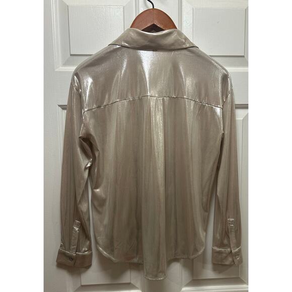 NWT Anthropologie The Gillian Liquid Shine Buttondown Shirt, Size Medium - Picture 3 of 7